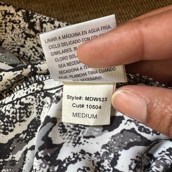 BAR III Snakeskin Print Zipper Front Cinched Waist Short Sleeve Dress Medium - Picture 16 of 16